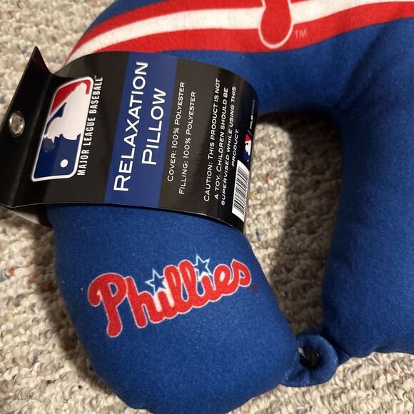NWT Philadelphia Phillies Relaxation Travel Neck Pillow MLB - Picture 2 of 4